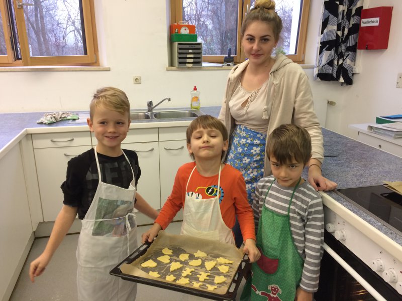 Plätzchenbacken in der 1a 4